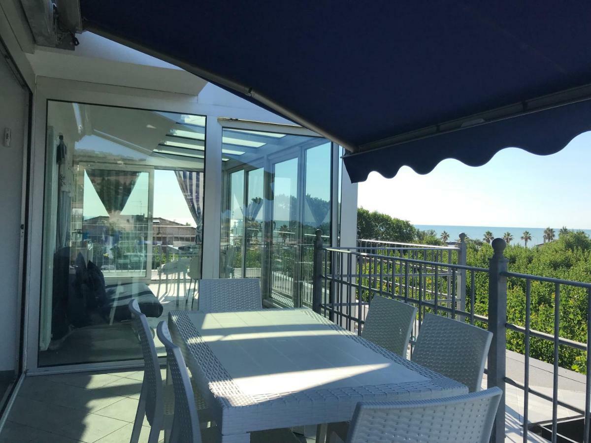 Apartamento Attico Sul Mare Fermo Exterior foto